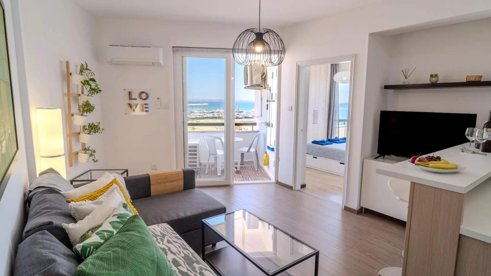 Finikoudes Seaview Vibe 1 Bdr Flat Apartman Lárnaka